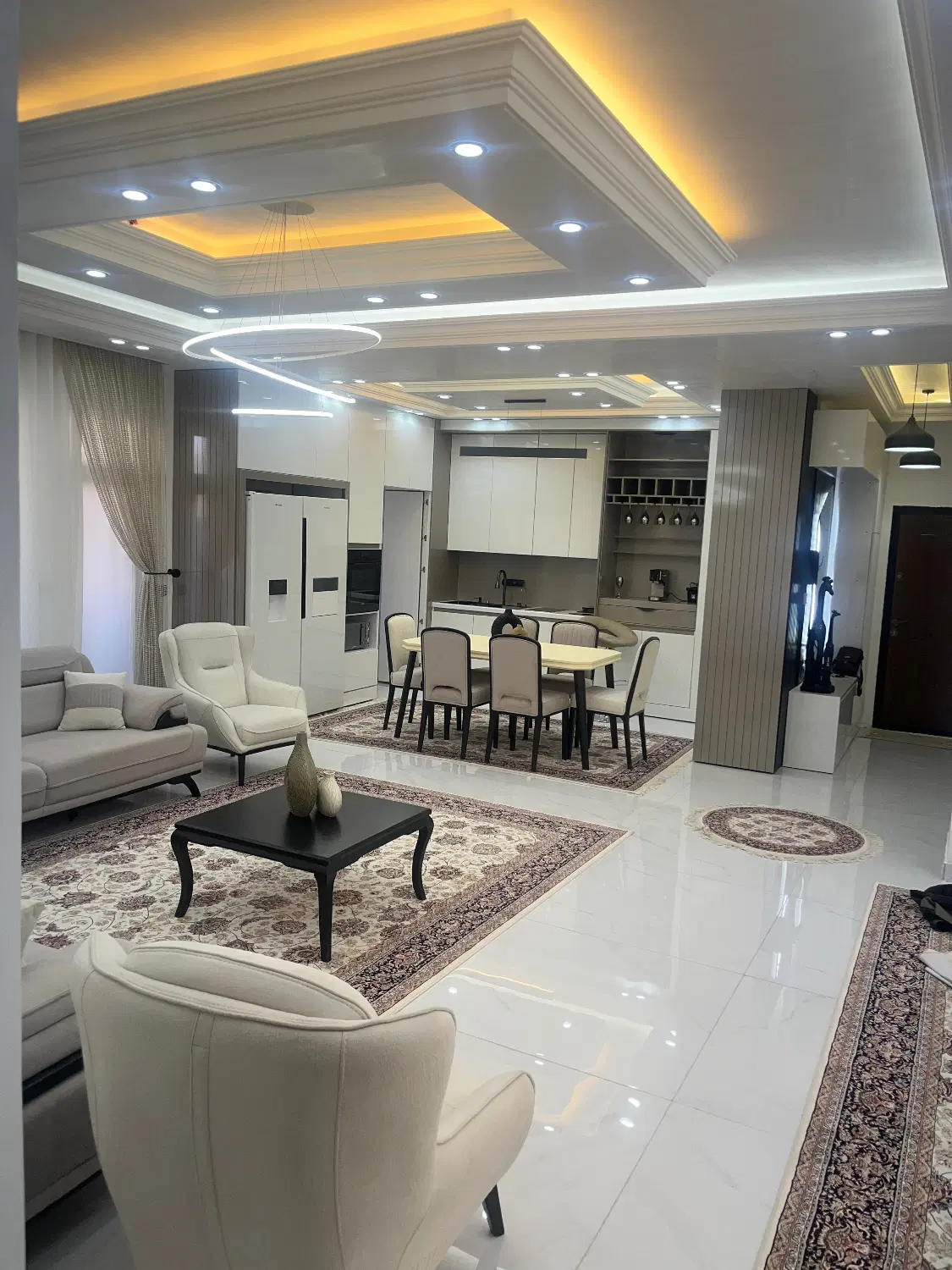 آپارتمان لاکچری کلید اولی نوساز تکمیل طبقه اول