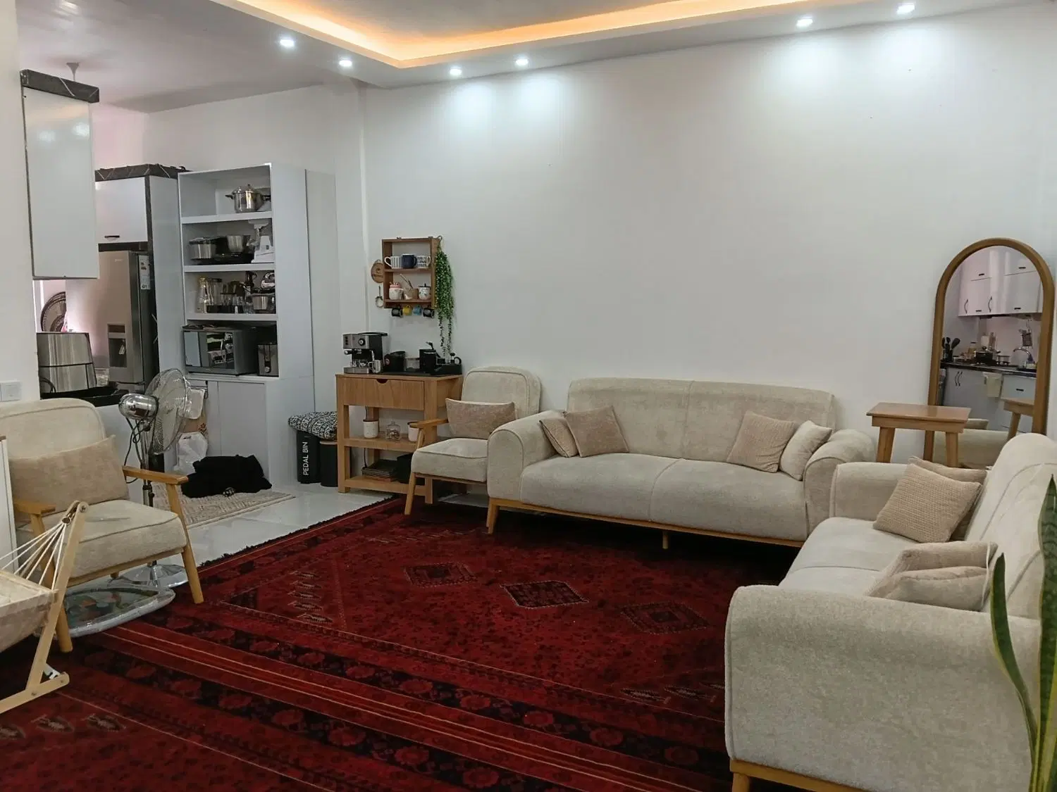 واحد ۷۰ متری طبقه اول ثنایی بلوار توس