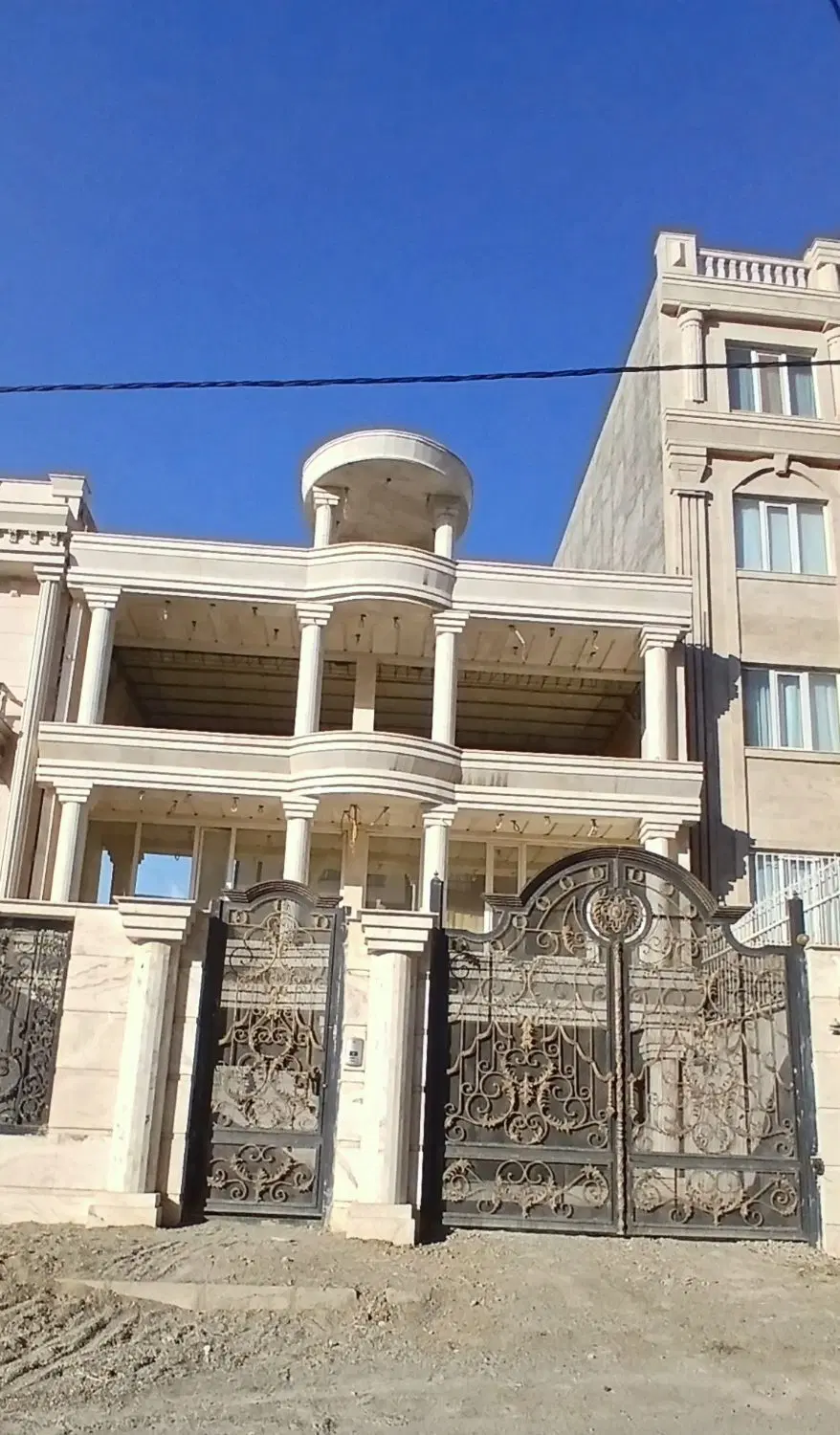 فروش خونه‌ی ویلایی