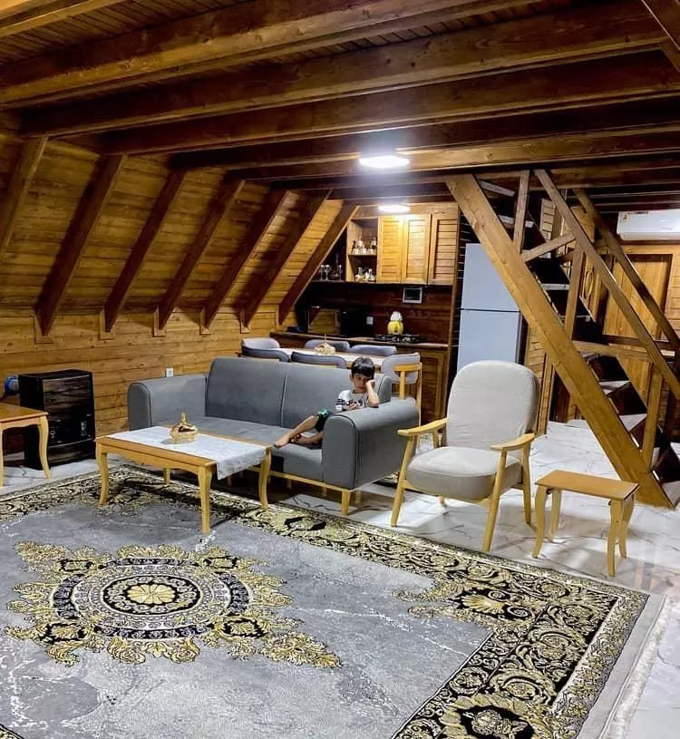 کلبه سوییسی جنگلی جکوزی دار
