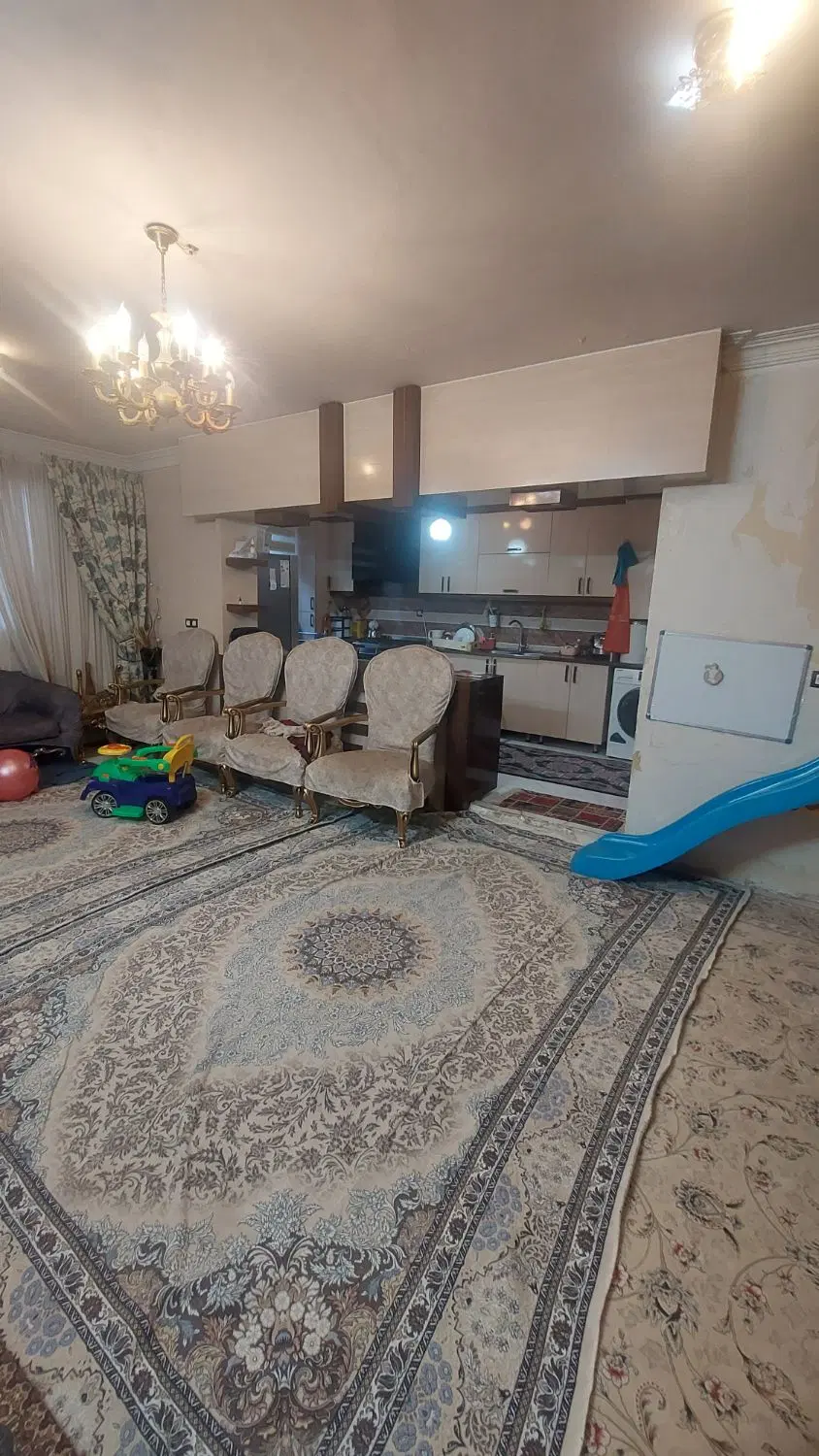 آپارتمان فروشی سندشش دانگ ملکی پارکینگ اختصاصی