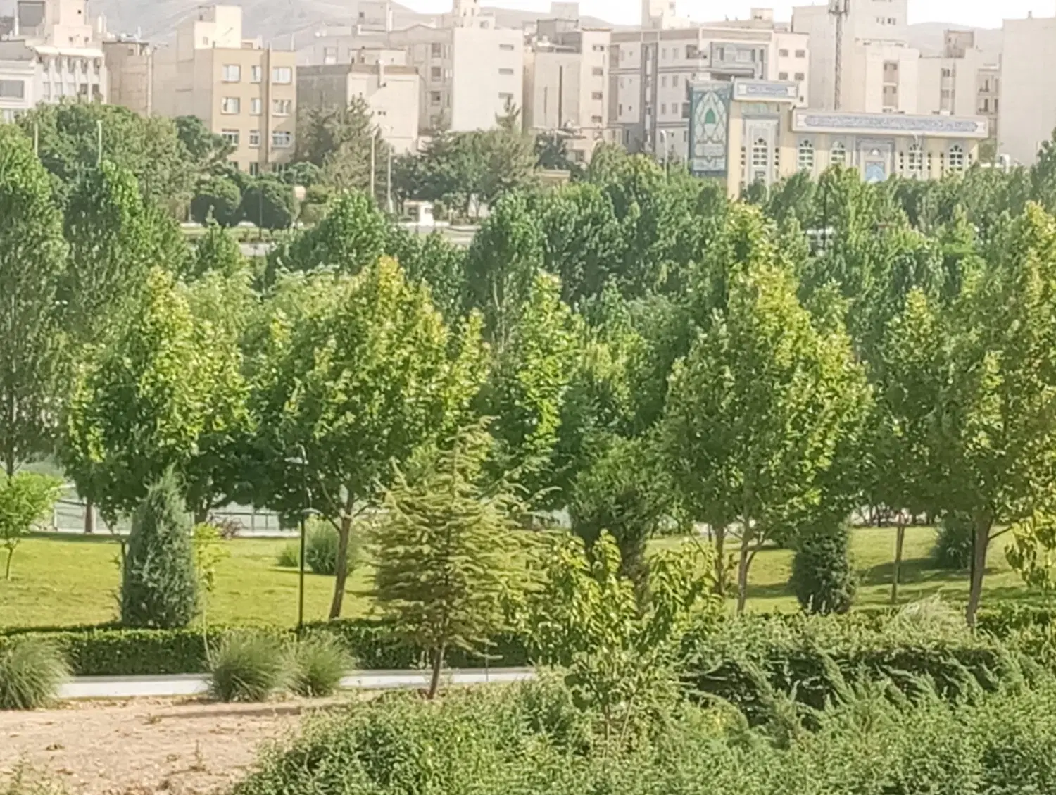 ۱۳۰متری تک واحدی سه خواب نمایشگاه ارمغان
