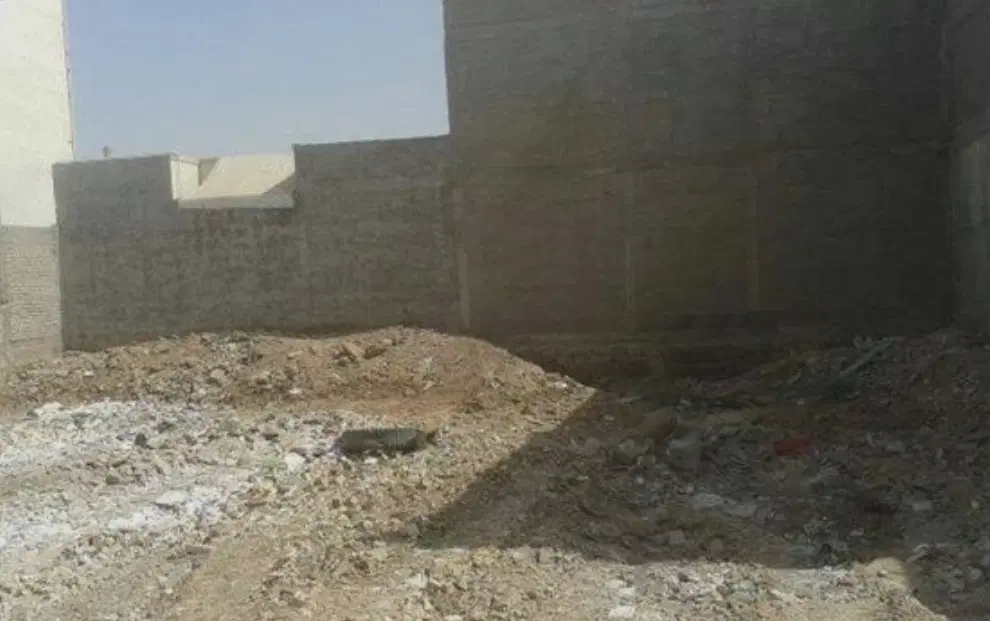 زمین فروشی