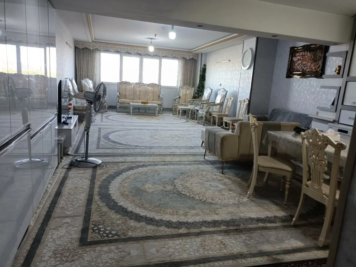 واحد ۱۲۵ متری  دو خواب و شیک