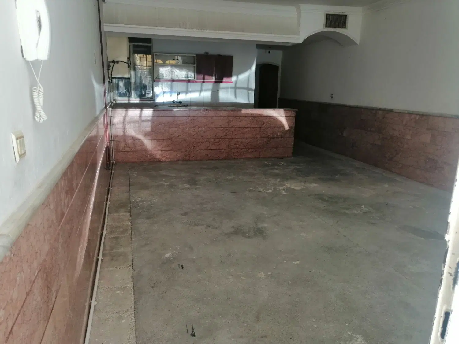 طبقه همکف راه جدا دربست باپارکینگ.