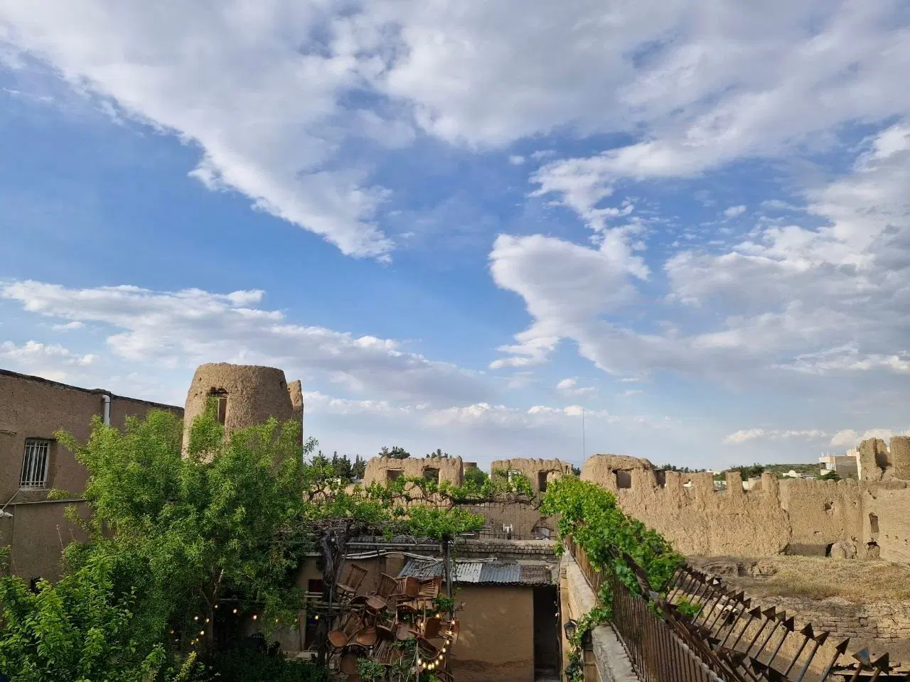 اجاره اتاق بومگردی ابتدای شاندیز