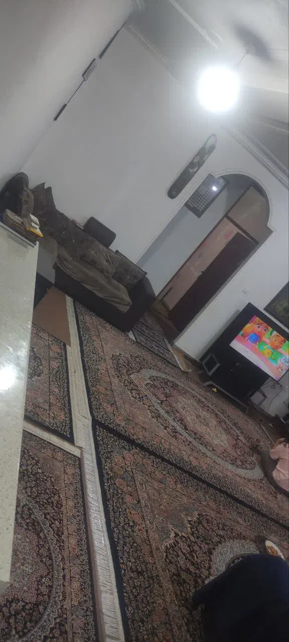 ساختمان سه  طبقه، سه واحدی