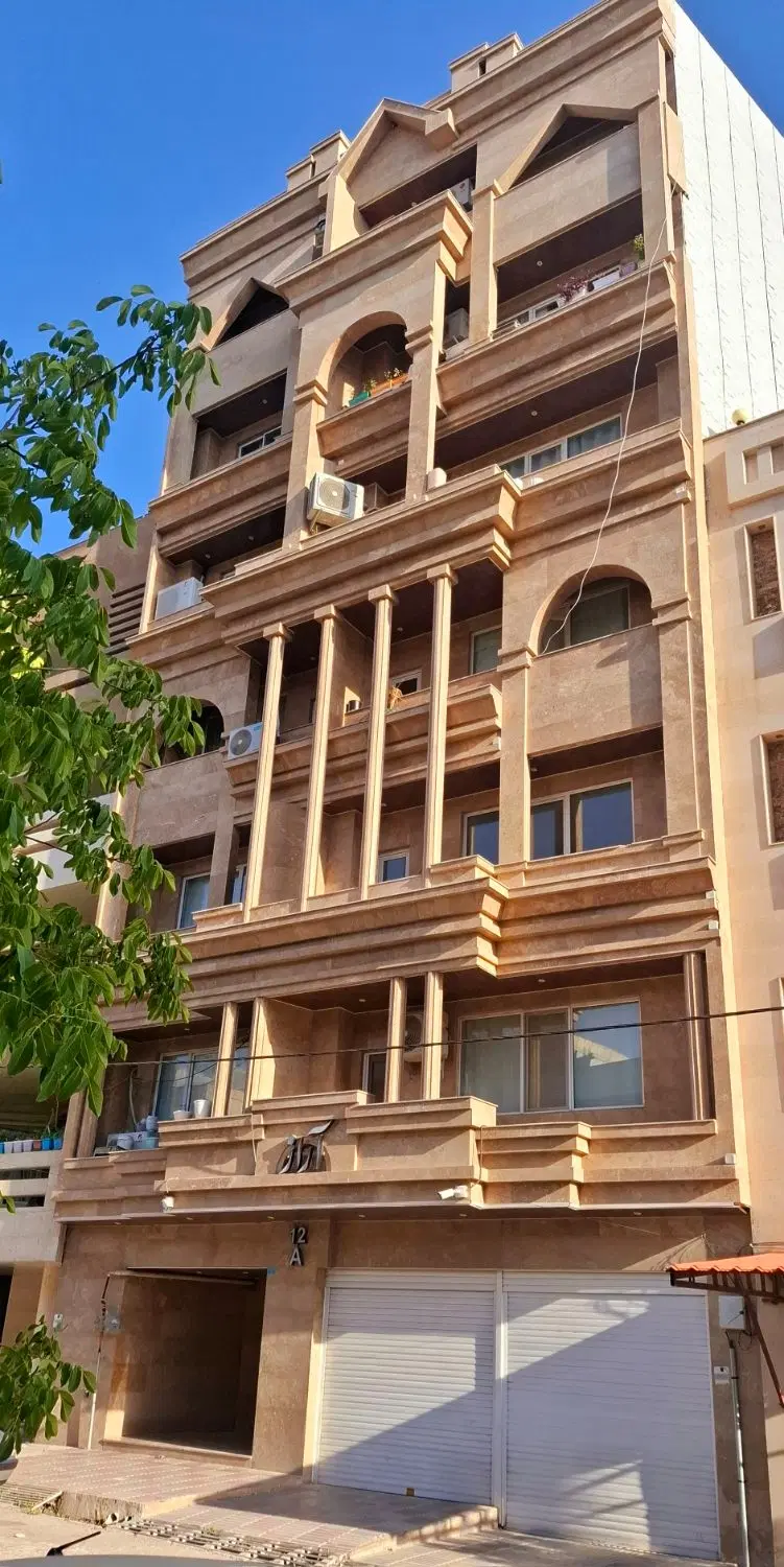 فروش واحد ۲۲۱ متری سه خواب فوق لوکس کاشانی