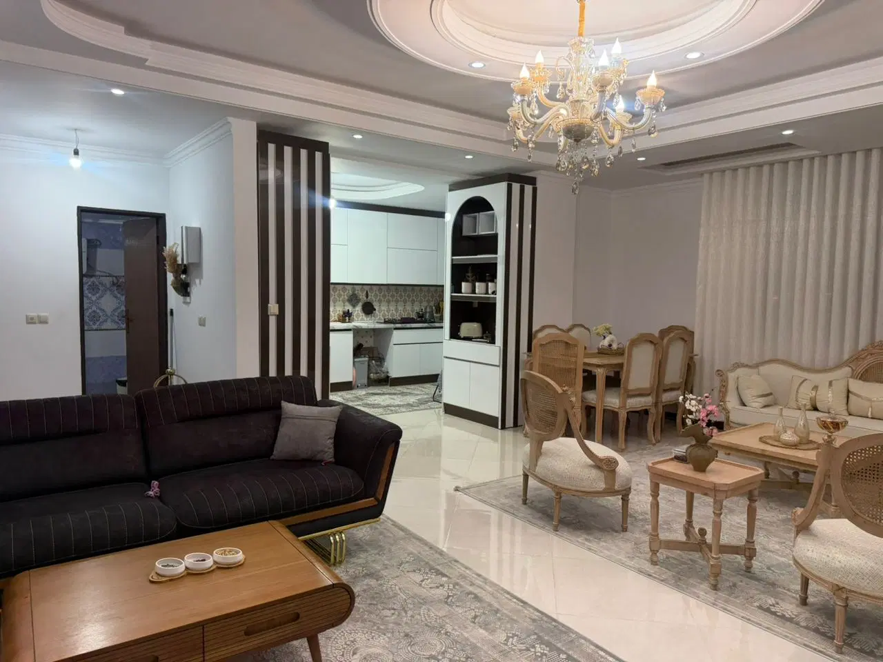 115 متر نوساز، آسانسو، انباری، پارکینگ