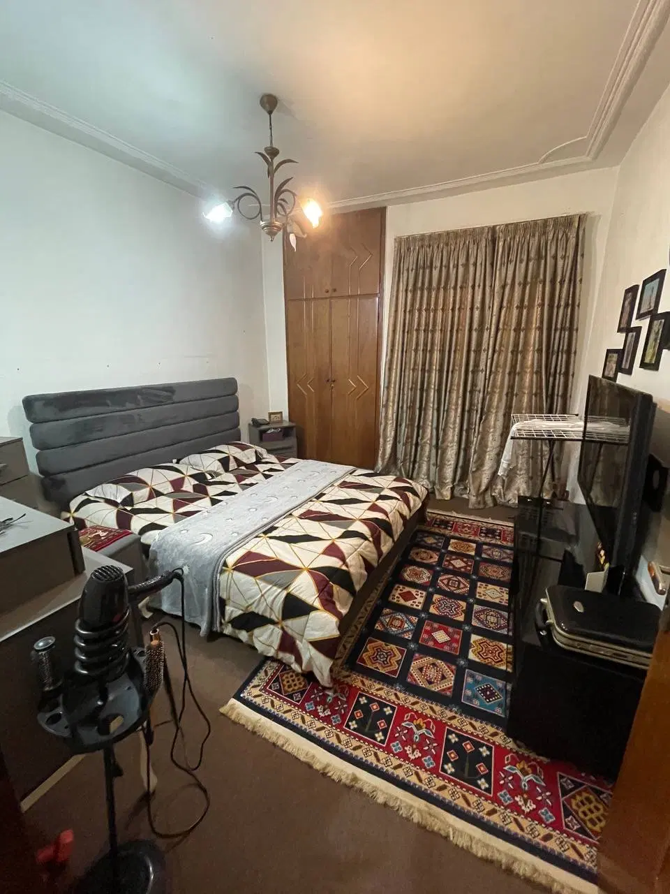 طبقه اول 85متری،دوخواب،کوچه سندی