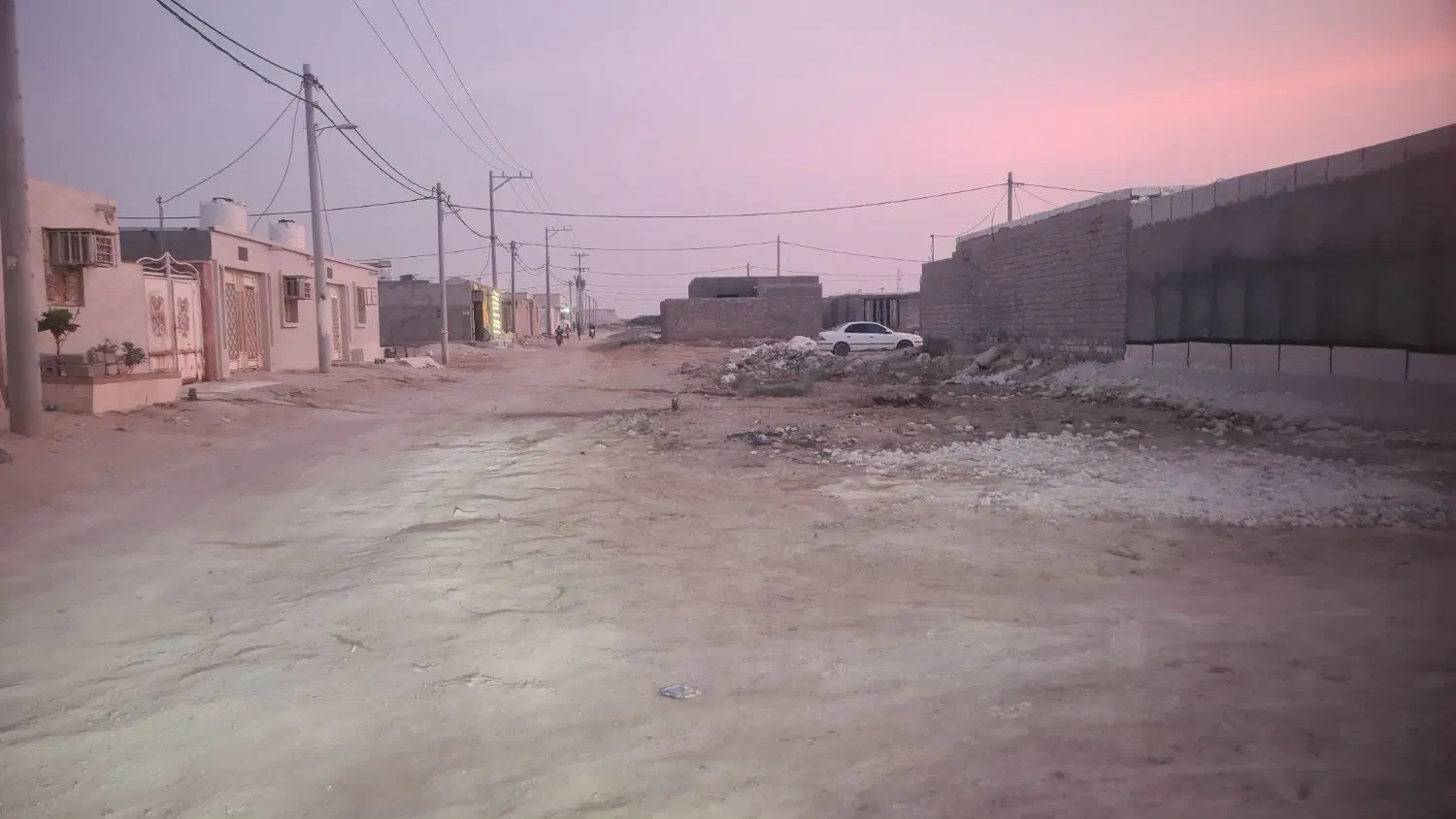 زمین طولا شقایق ۳۰