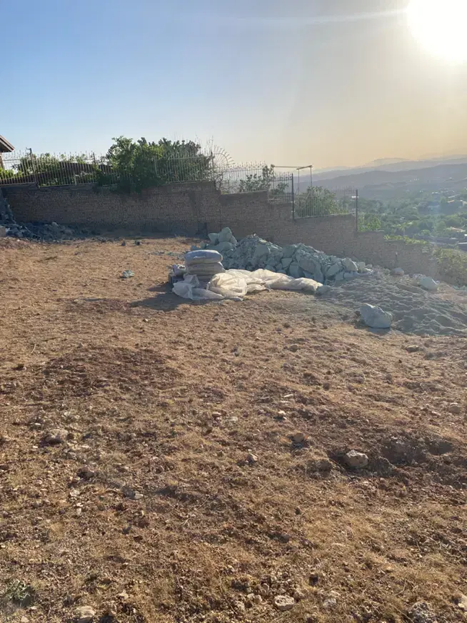 ۳۷۲ متر زمین سند دار با انشعابات کامل