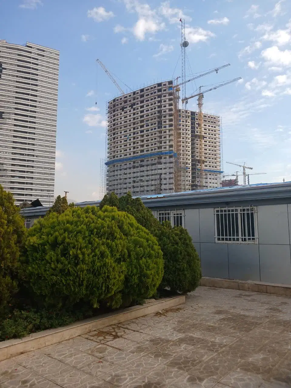 فروش سه دانگ یک واحد برج مسکونی تجاری تهران چینگر