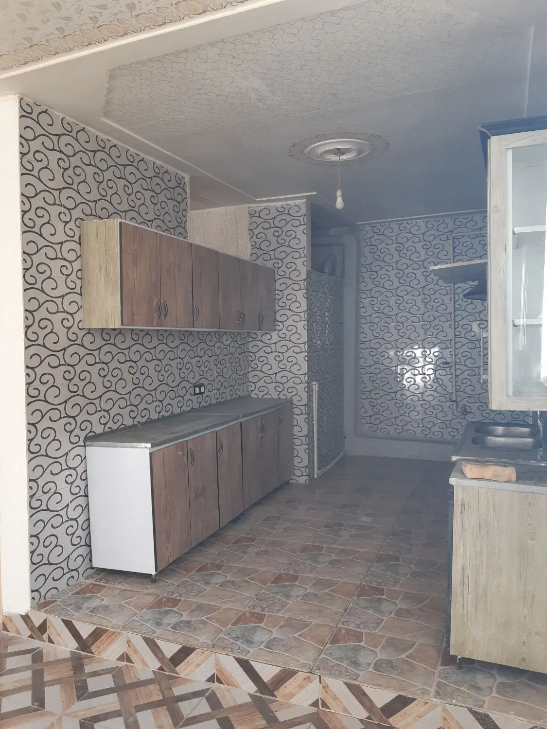 اجاره طبقه همکف ۹۵متری کاملآ مجزا