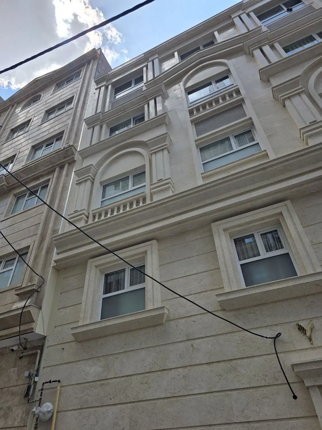 فروش آپارتمان ۲۲۰متر جنوبی  زعفرانیه