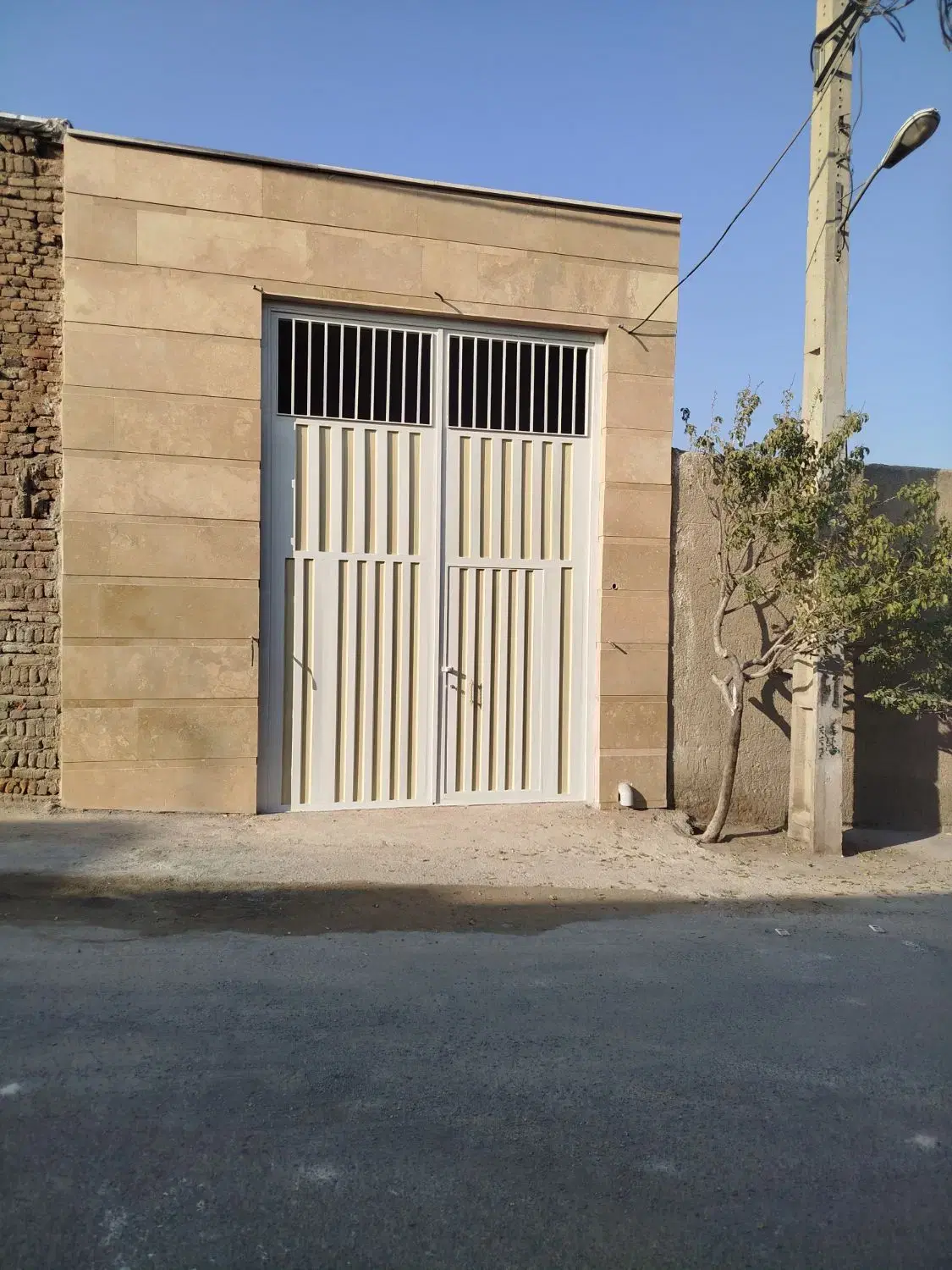 فروش سالن کارگاهی صنعتی لاله (خانم گلی)