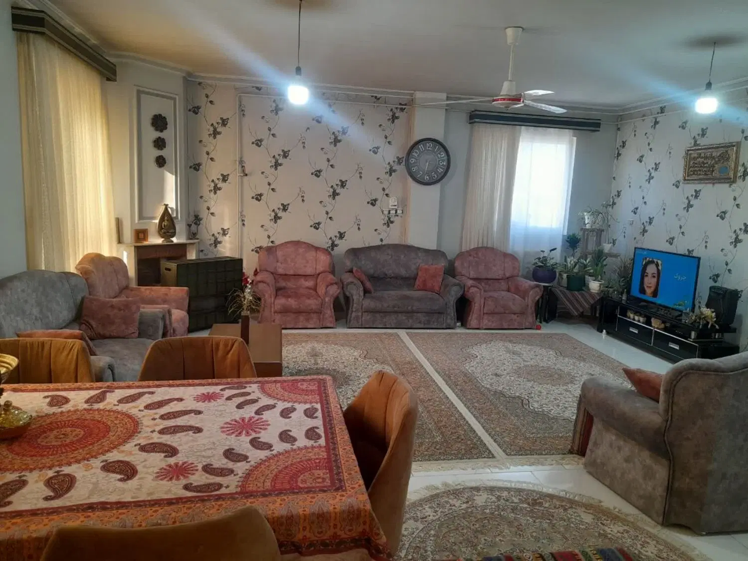 رهن کامل آپارتمان طبقه سوم