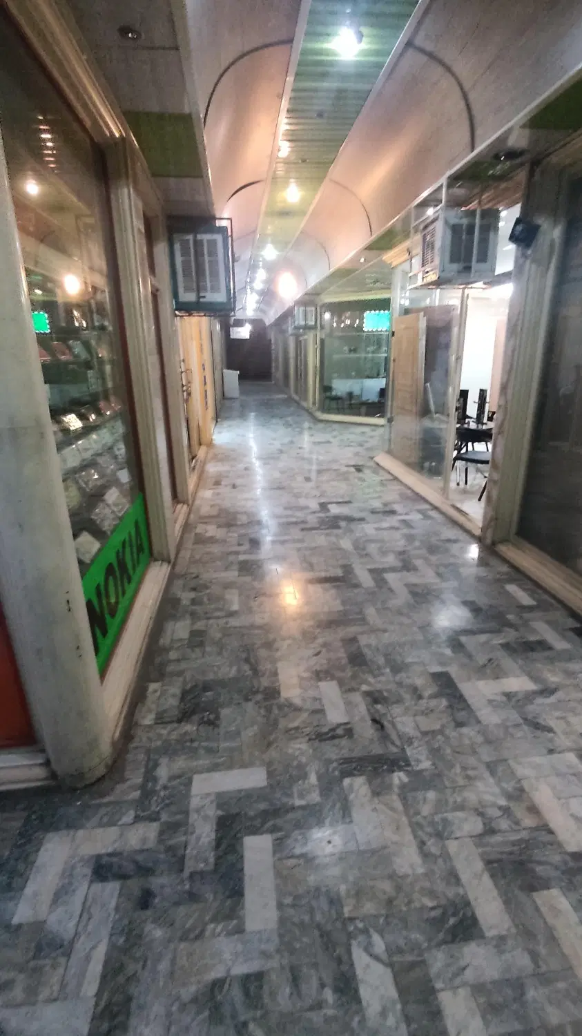 ۴۰ مترجم پاساژ امیر
