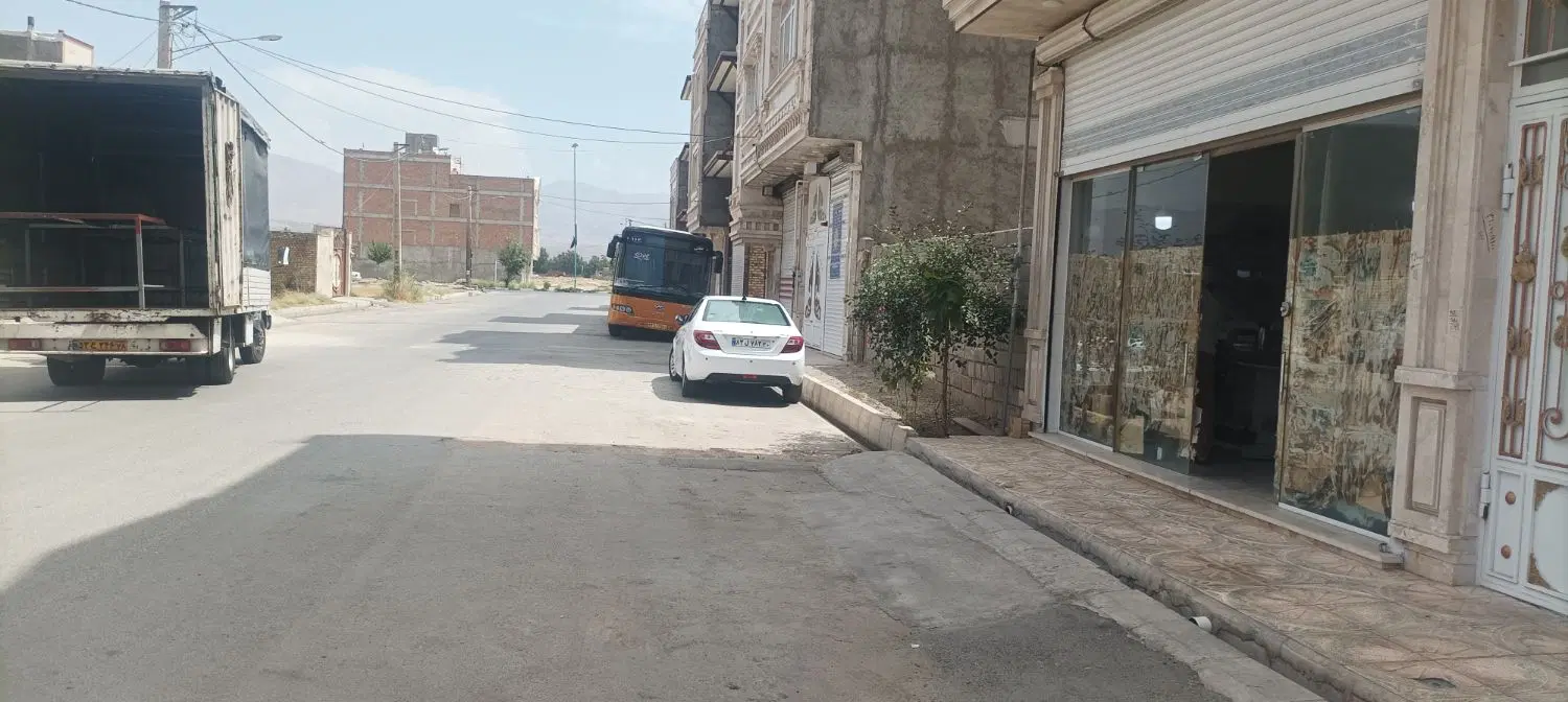 مغازه واقعه در نظرآباد بهارستان 100متر