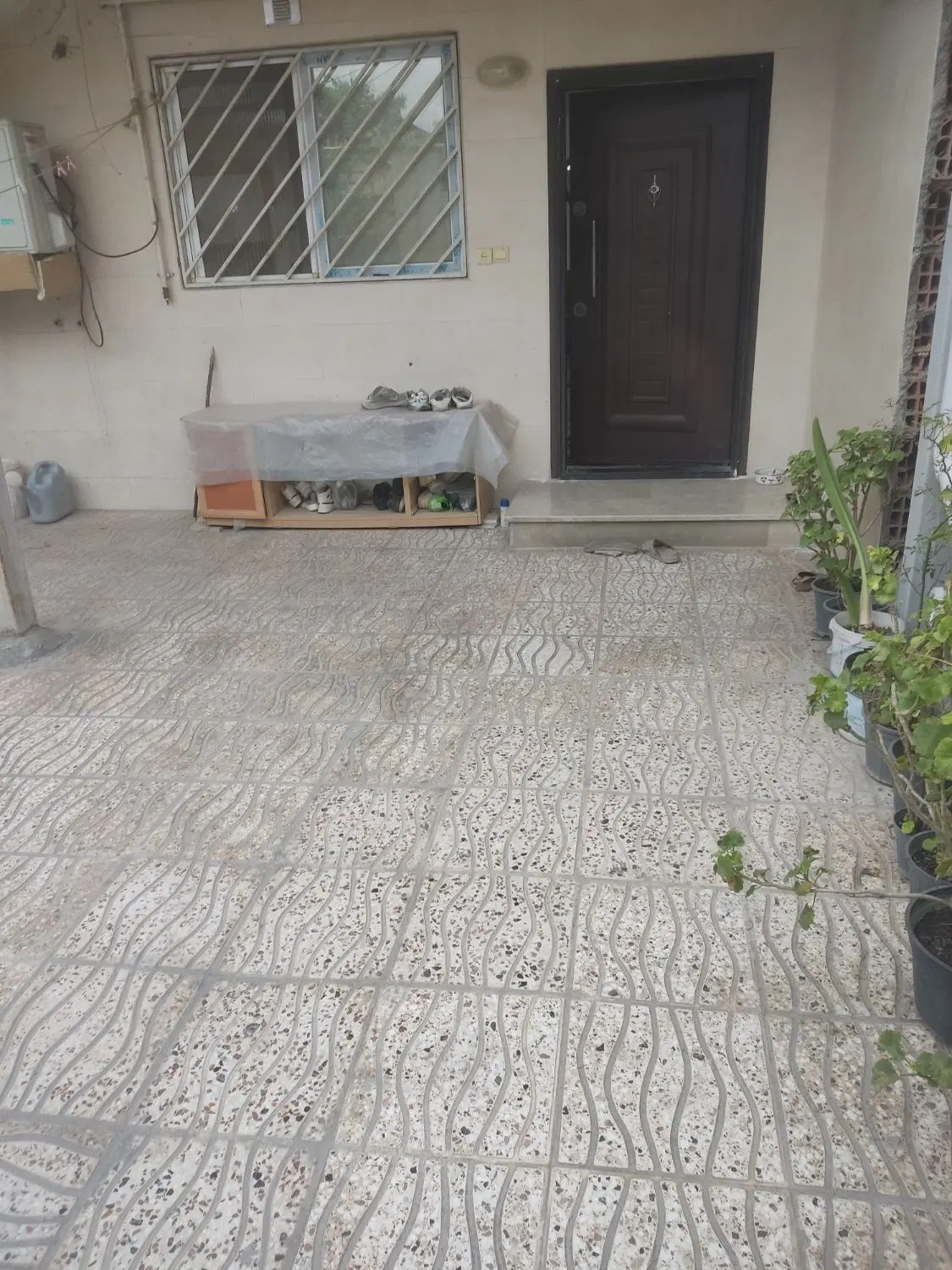 خانه سه طبقه ویک سویت بیست متری