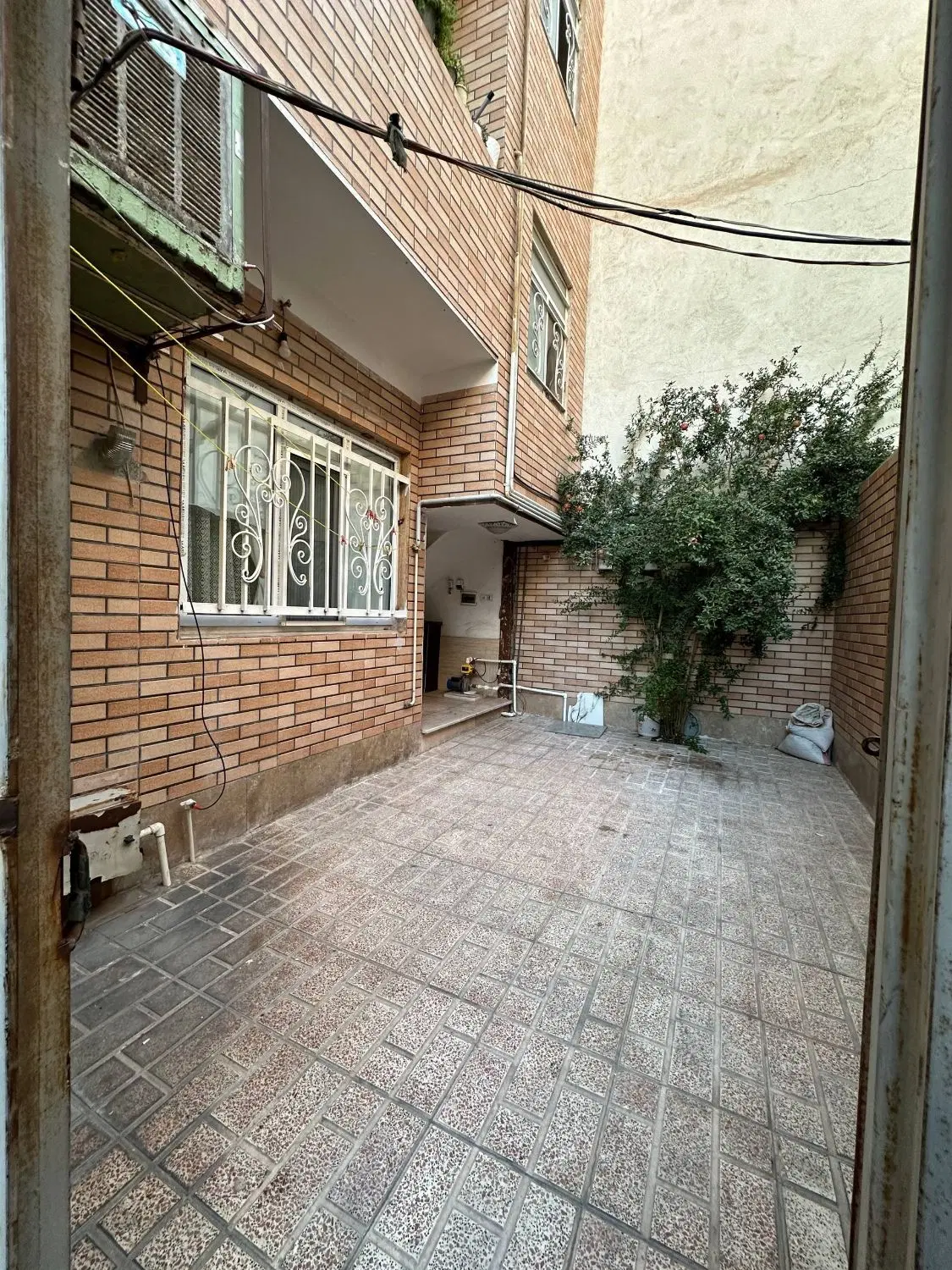۵۰ متری واحد نوساز
