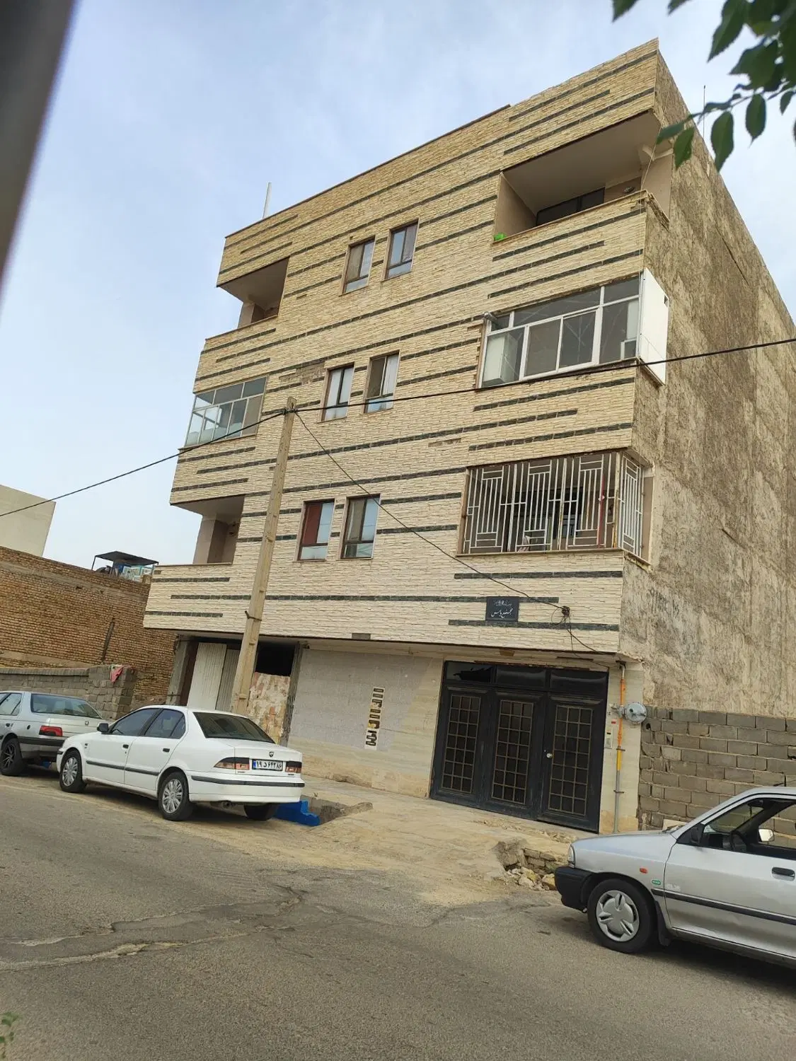 آپارتمان درجزین تک برگ سند