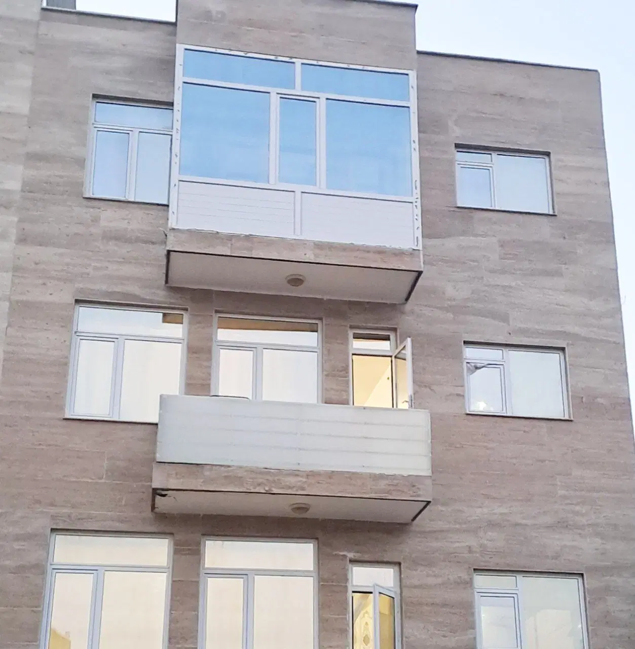 رهن و اجاره واحد فول امکانات سعدی شهرک گلسار