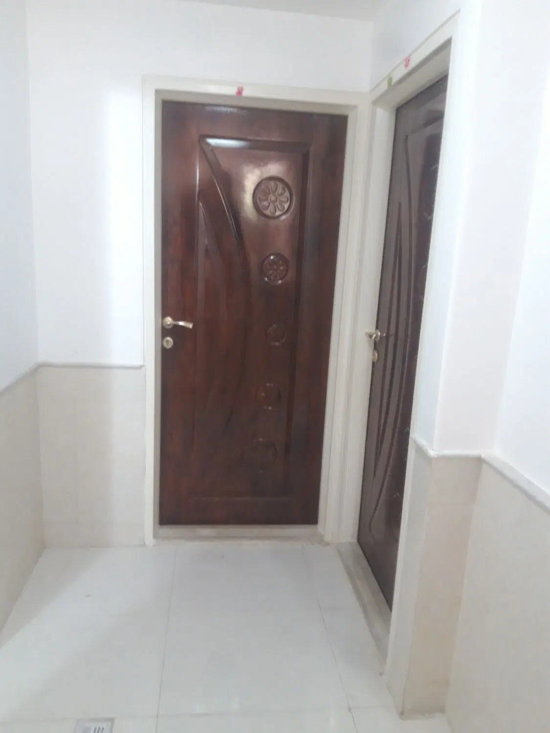 ۱۲۰متر زیرهمکف۲خوابه پارکینگدار،ابتدای بلوارگلستان
