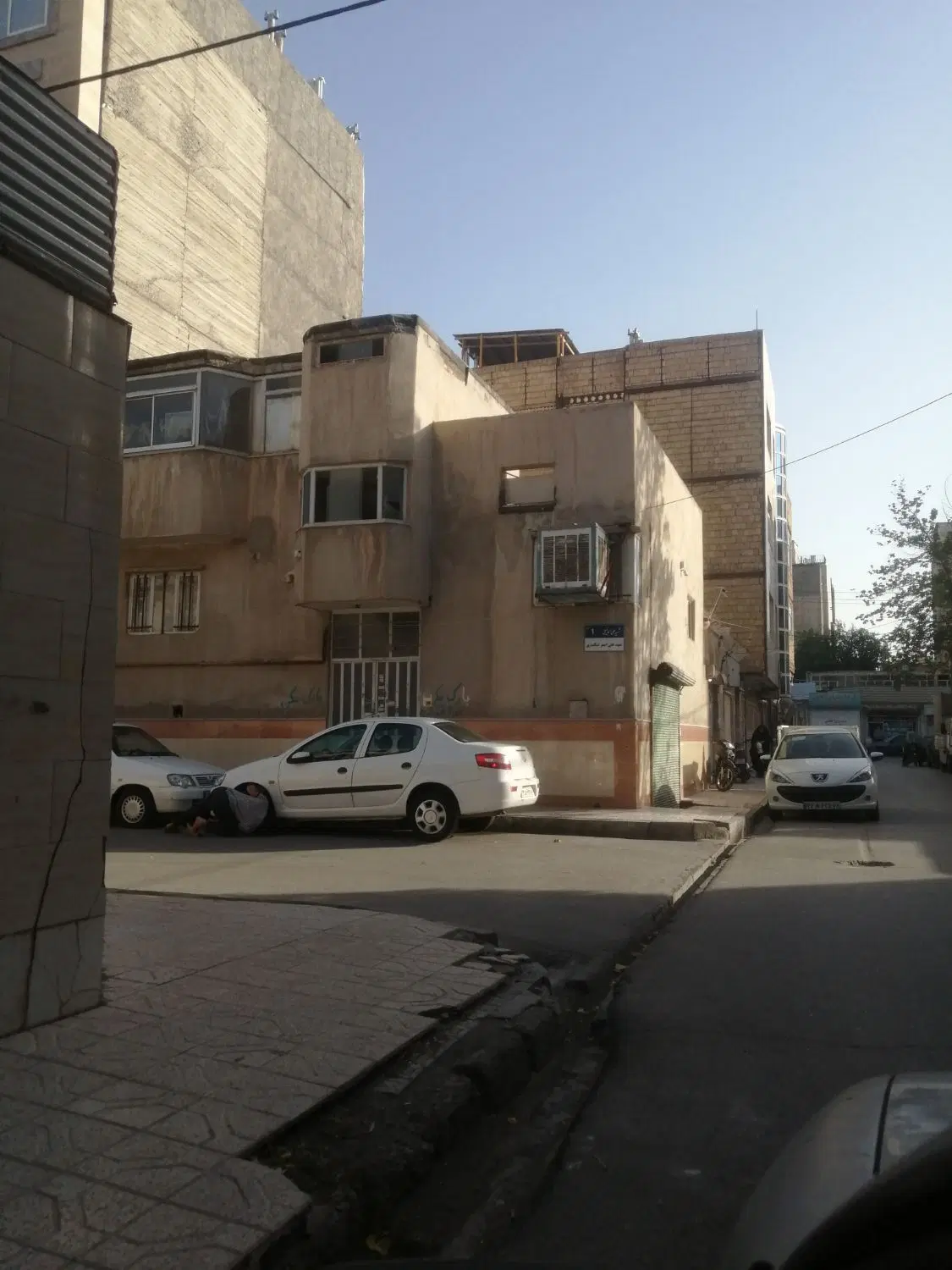 ملک ویلایی تجاری