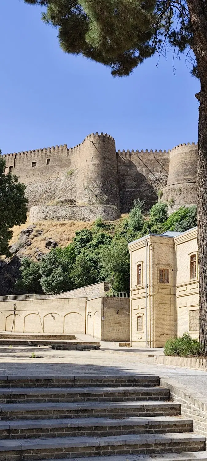 مغازه تجاری