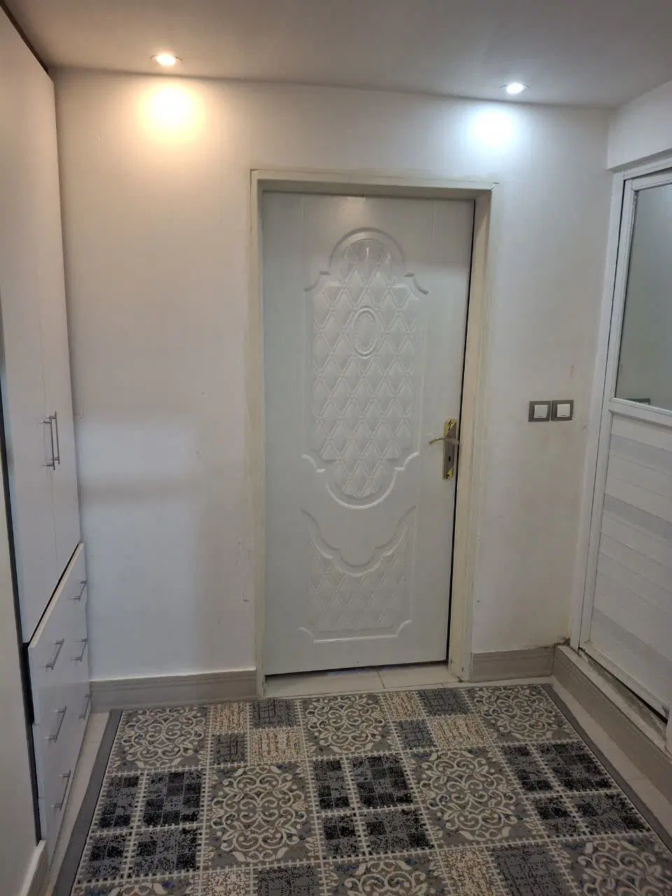 خانه اجاره ای طبقه بالا