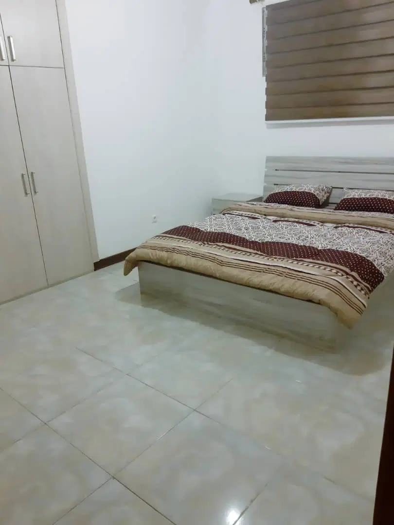 یک خواب آسانسوردار دو سرویس