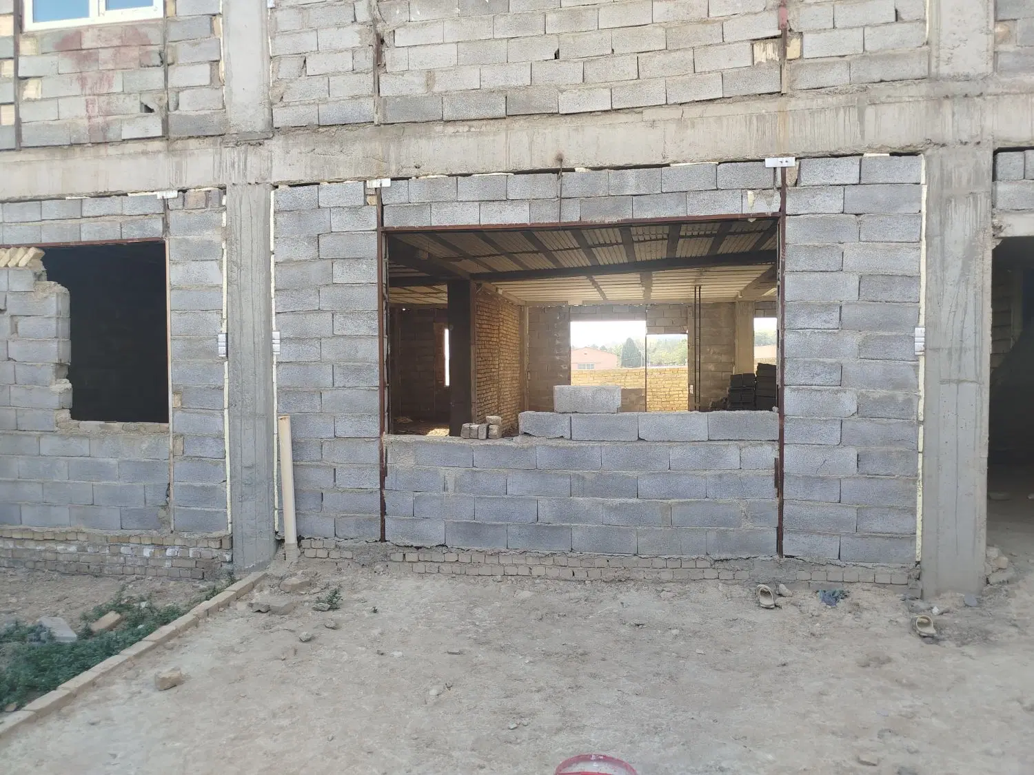 فروش خانه در کوچه اول ازناو پشت خانه سازمانی خنداب