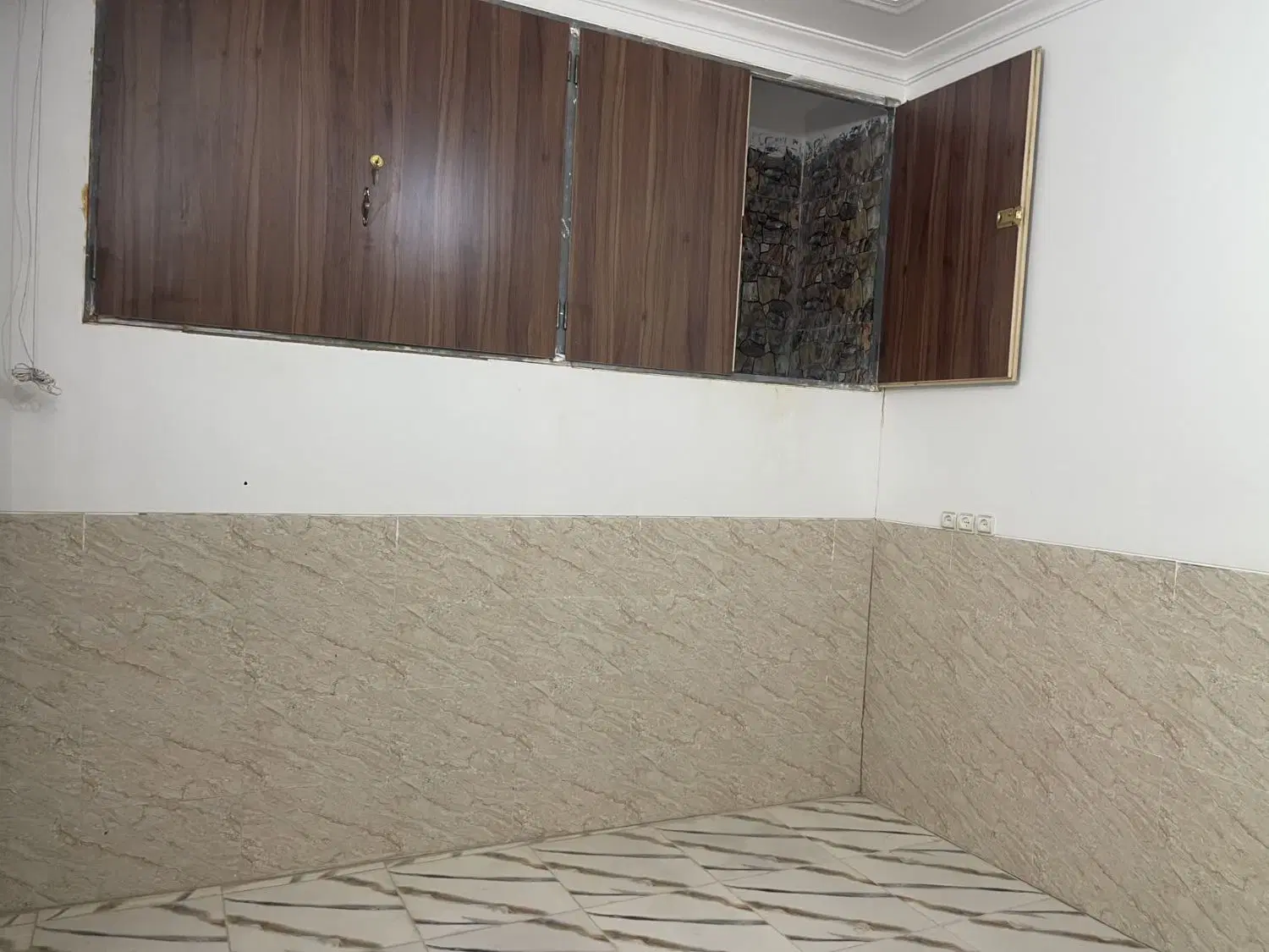 خانه اجاره ای زیرزمین حوالی میدان امام حسین