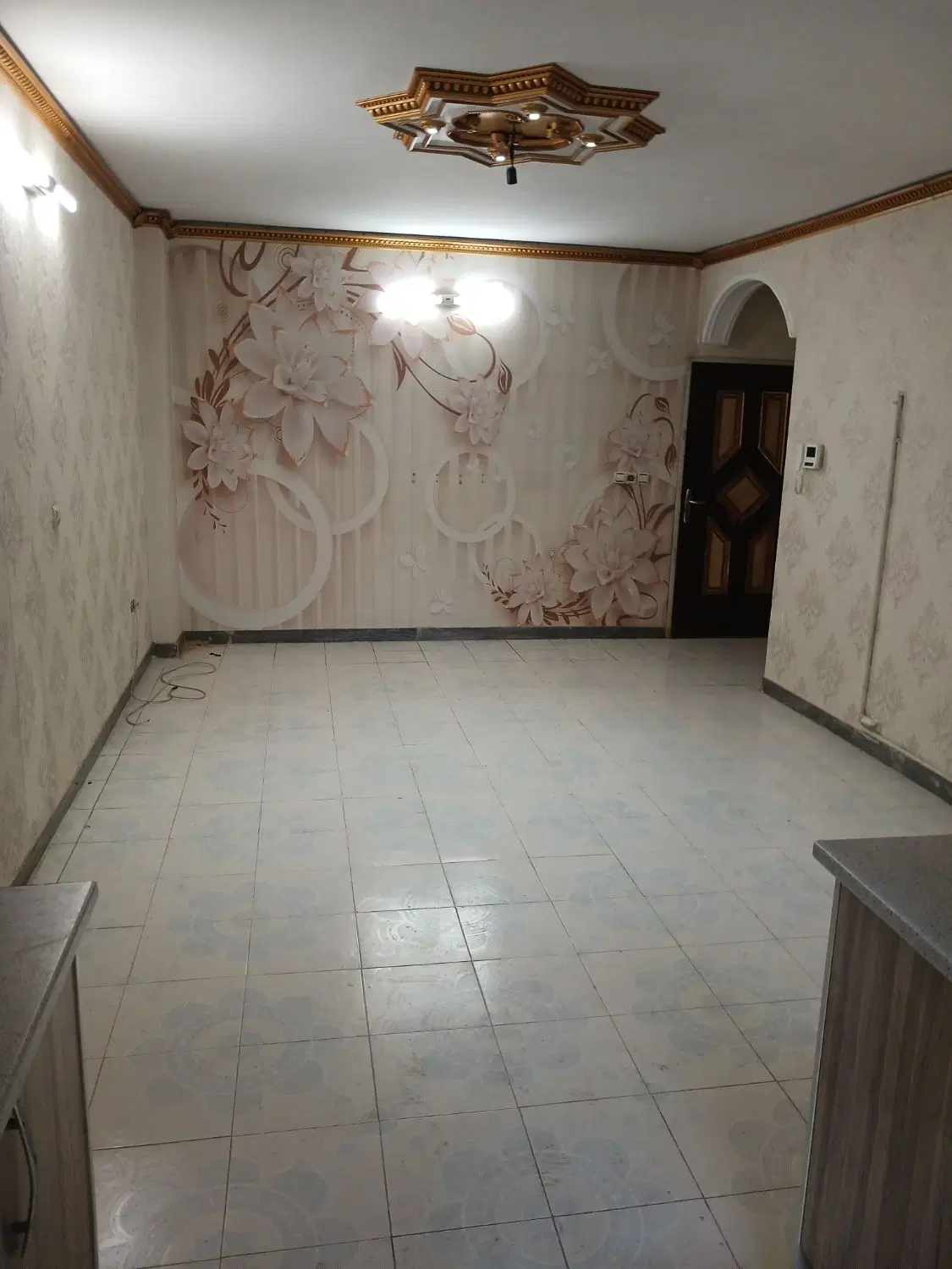 آپارتمان فروشی کاشانی اسلامشهر طبقه اول پارکینگ