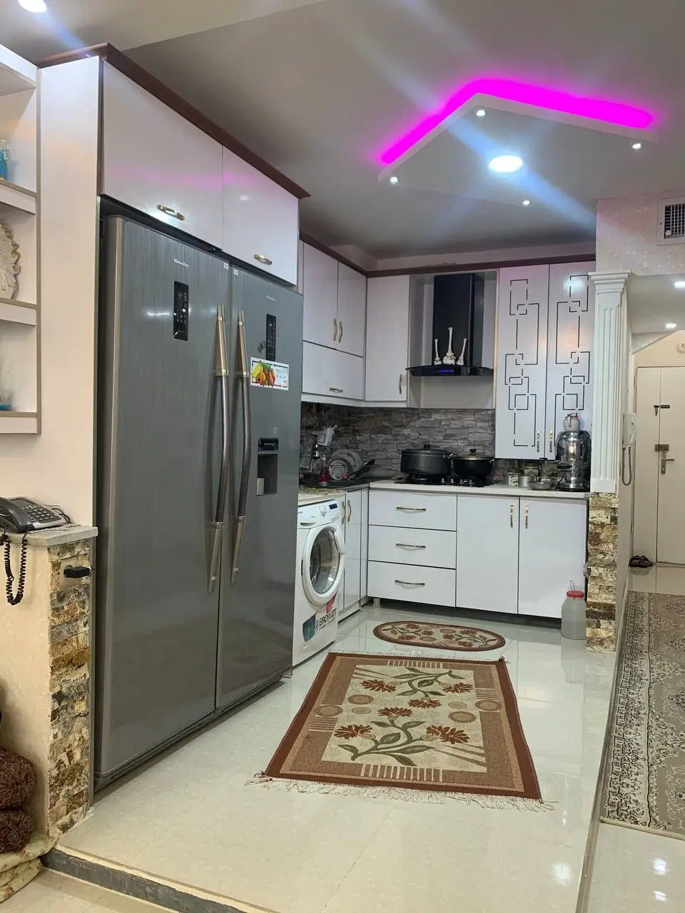 معاوضه یک واحد آپارتمان با طبقه پایین