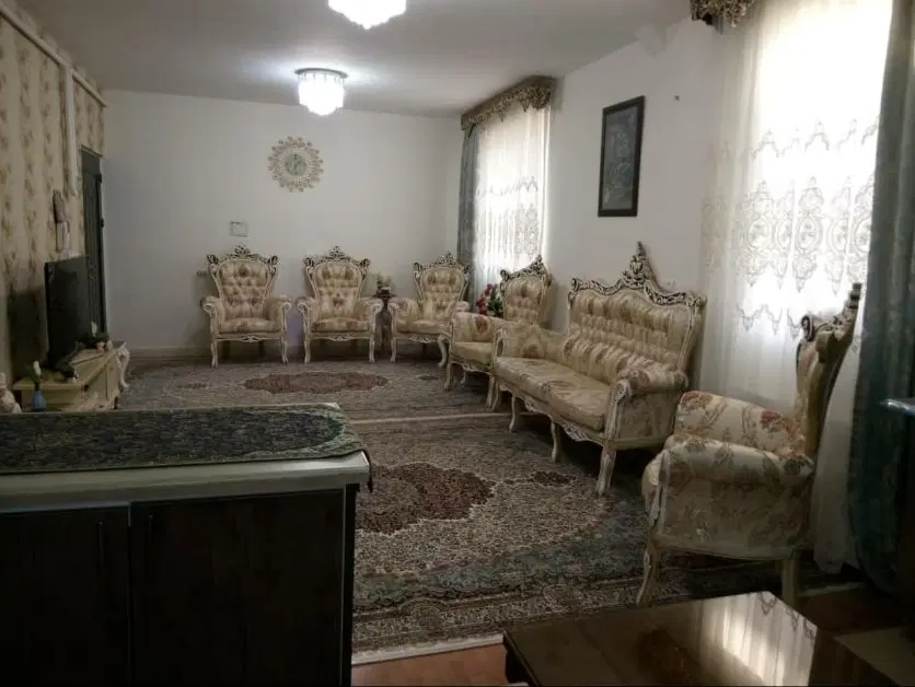 هشتاد متری صددستگاه غرق نور