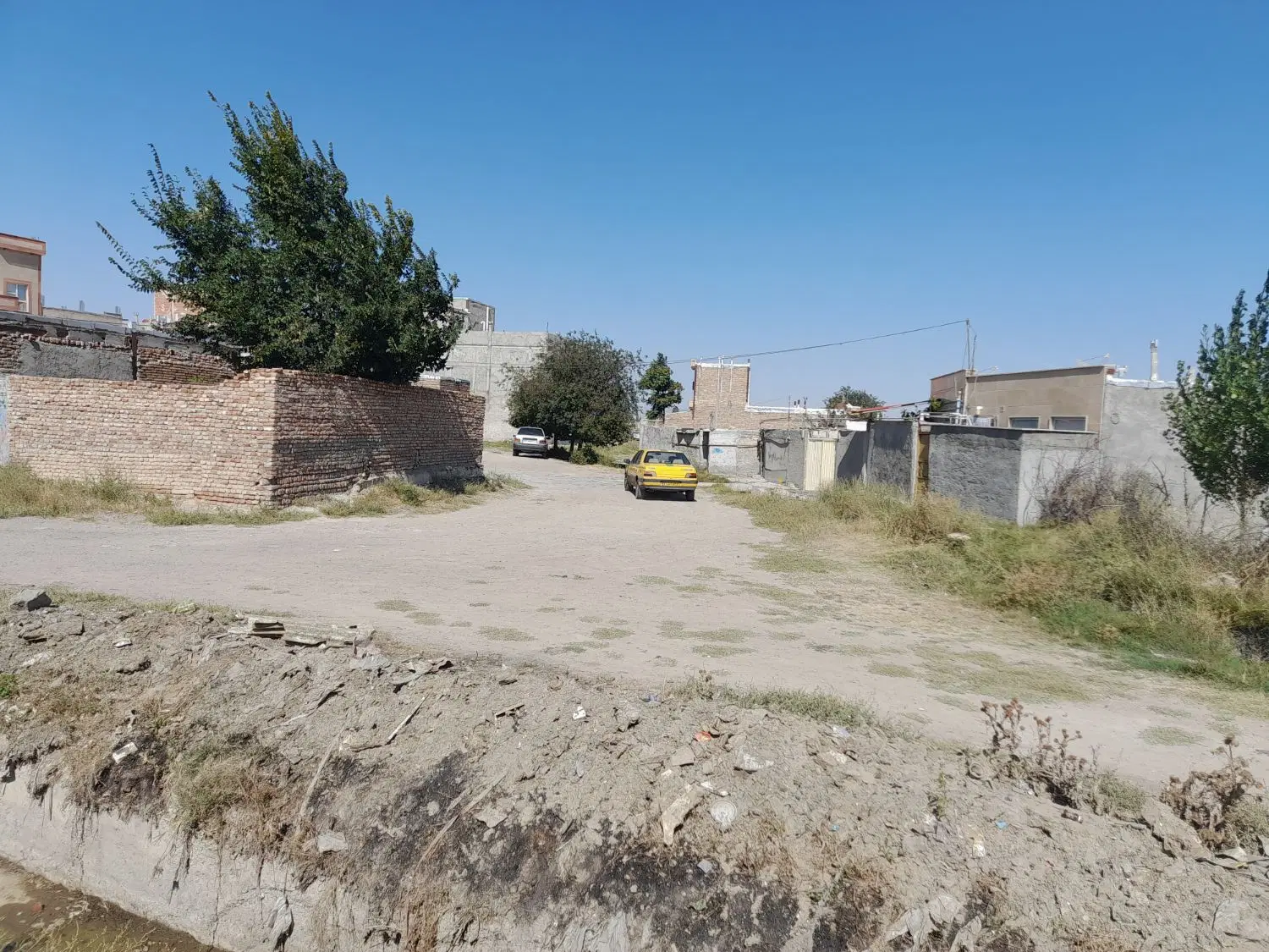 زمین در وحدت محله مهرآباد