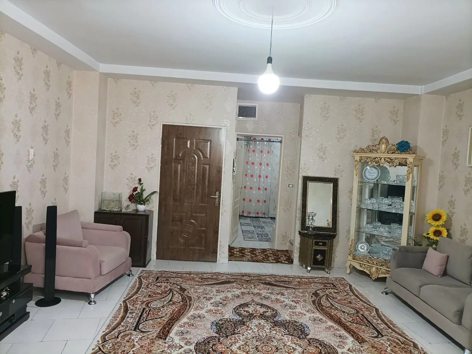 58متر خوش چیدمان و شیک_روبه نما_ آسانسور