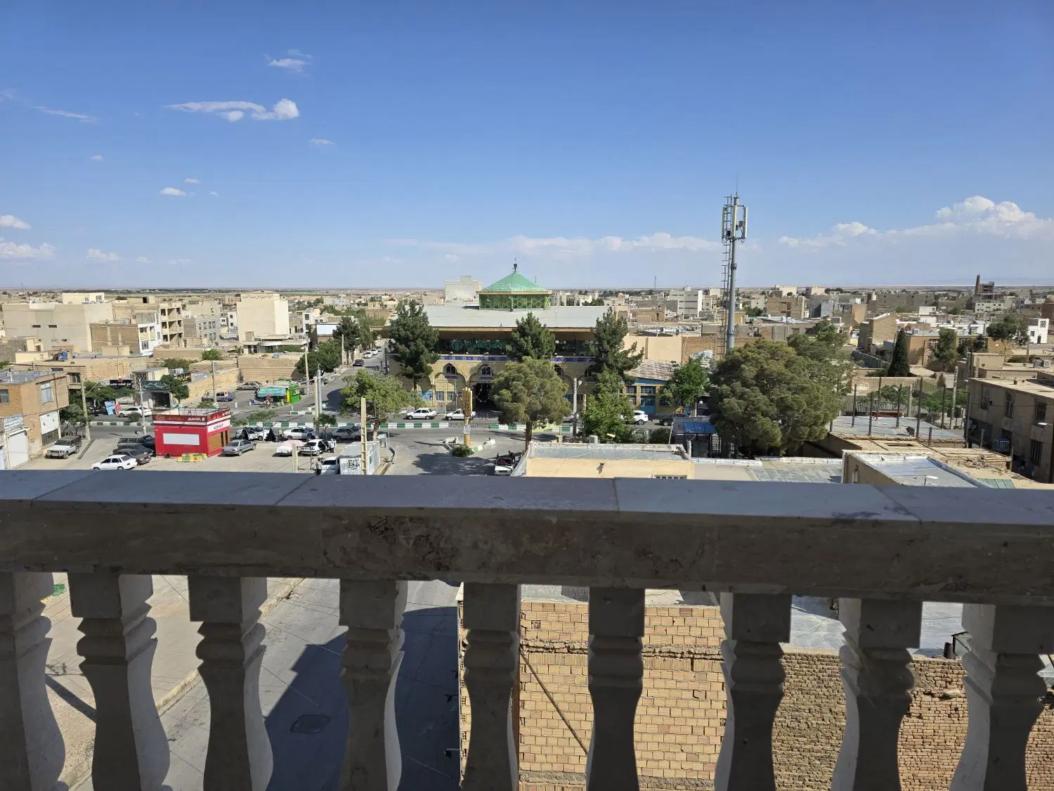 فروش آپارتمان کلید نخورده ۱۴۰ متری خ زینبیه