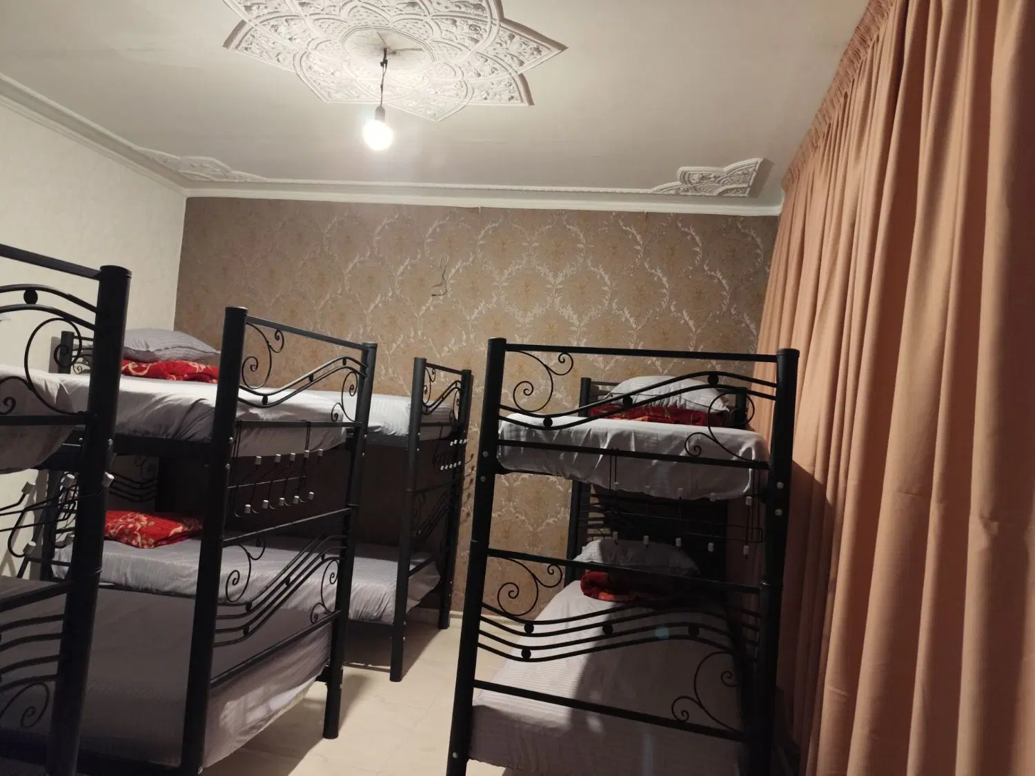 خوابگاه بانوان فردیس، اندیشه،ملارد، کرج
