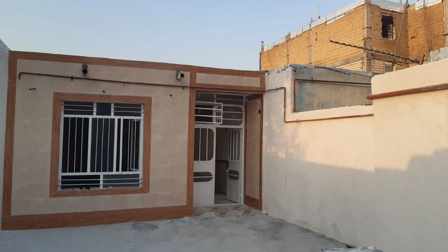 فروش خانه ویلایی با موقعیت خوب پشت فلکه سرباز