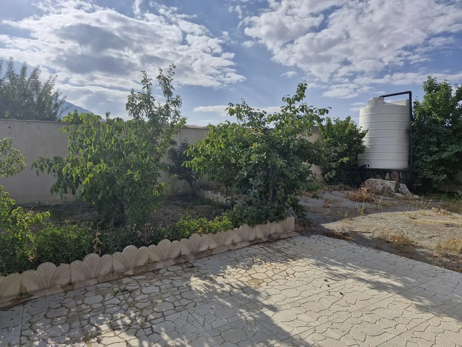 زمین ۳۵۵ متر مشجر در چنار شرق دماوند