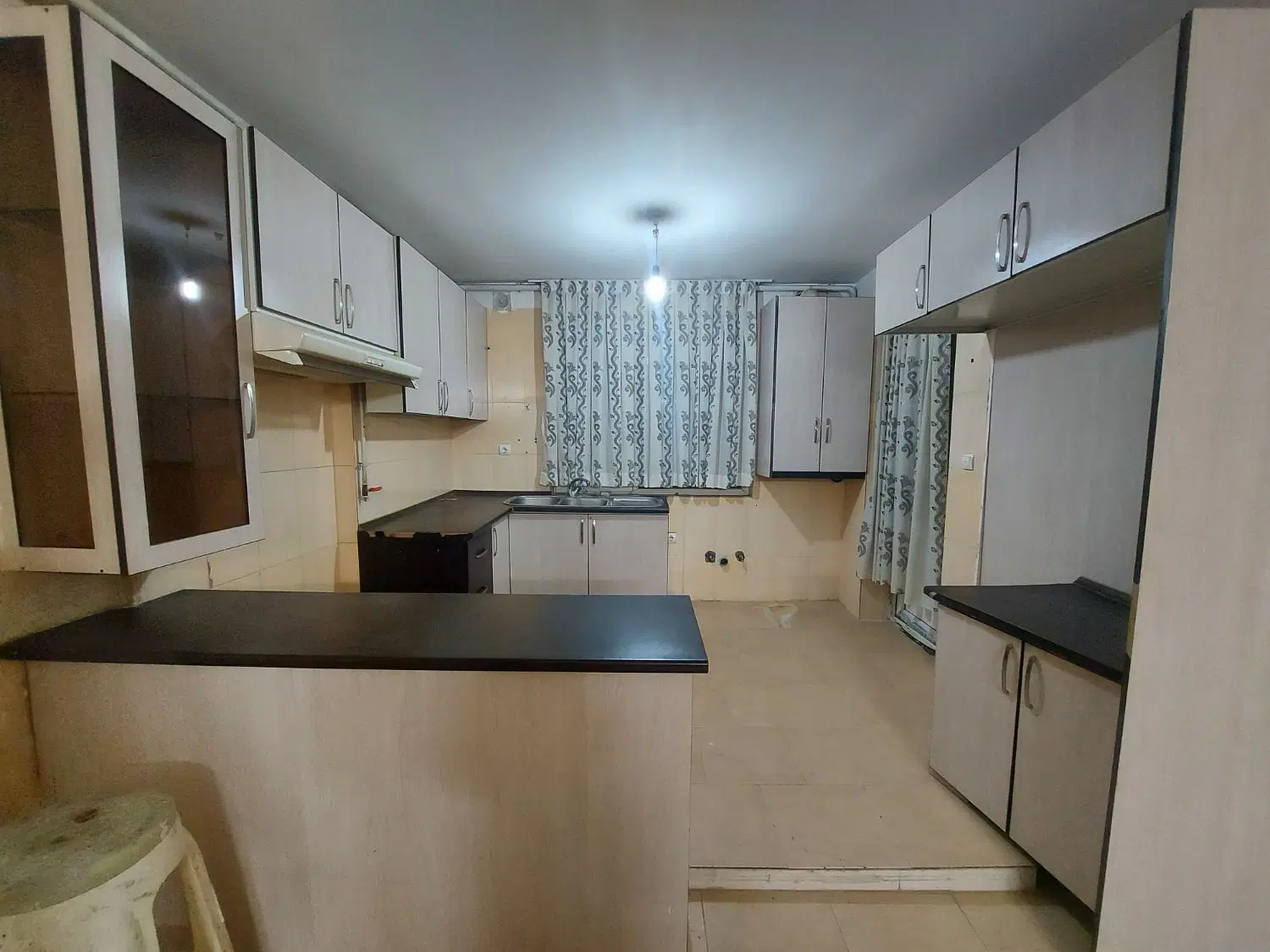 آپارتمان فروشی مهاجران مهر سرور