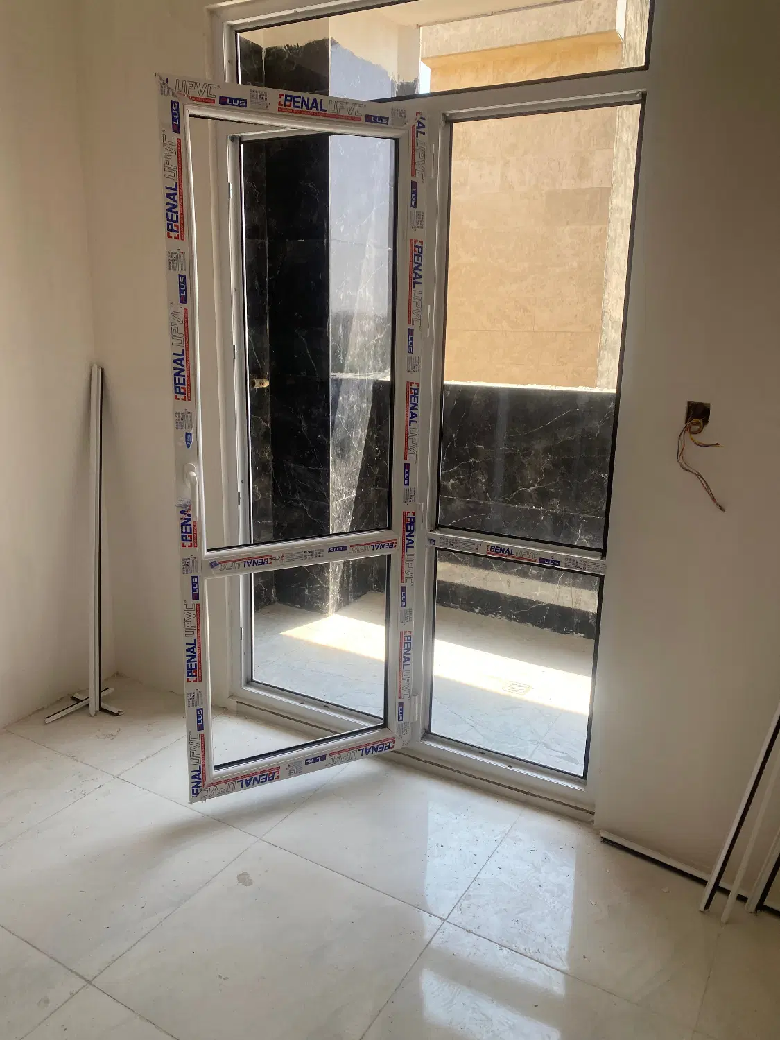 100متری تکواحدی
