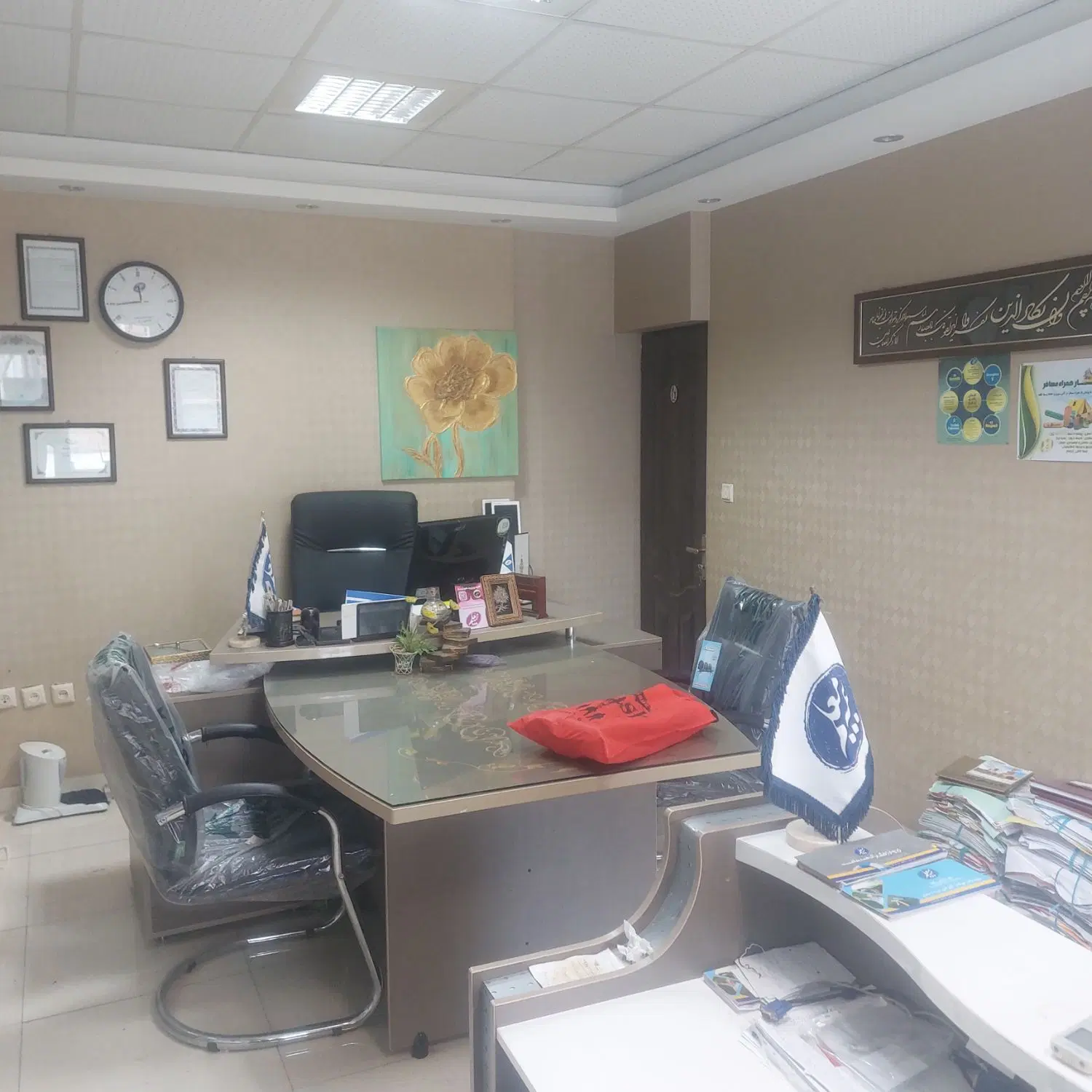 ملک تجاری وسط بازار رشت شهرداری(فوری)