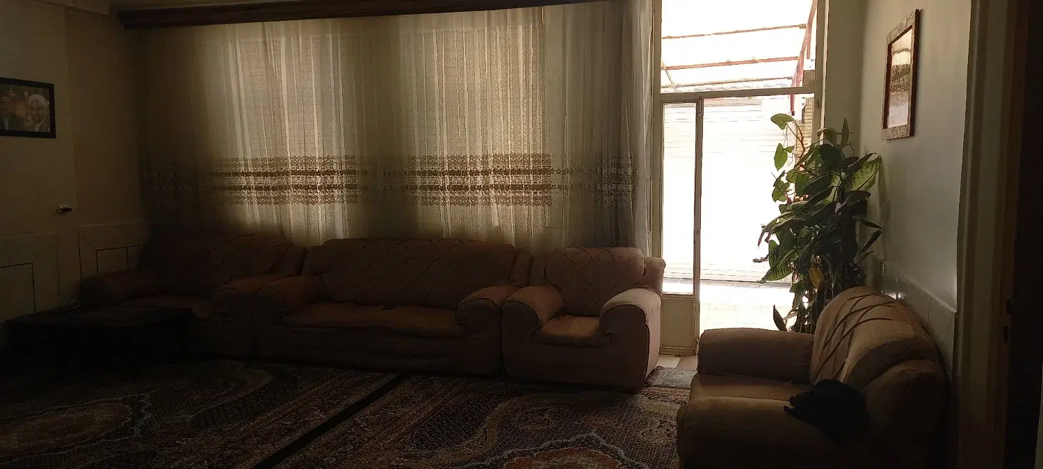 فروش واحد هم کف حیاط دار در فلاورجان