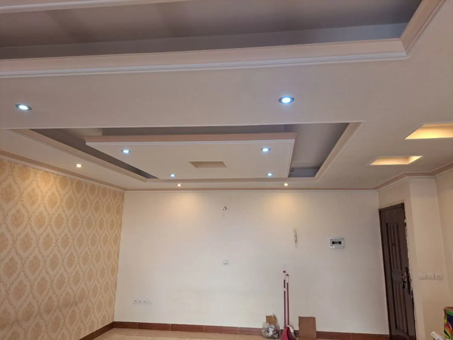 اپارتمان ۹۲_۸۰ متری شهرک پاسداران