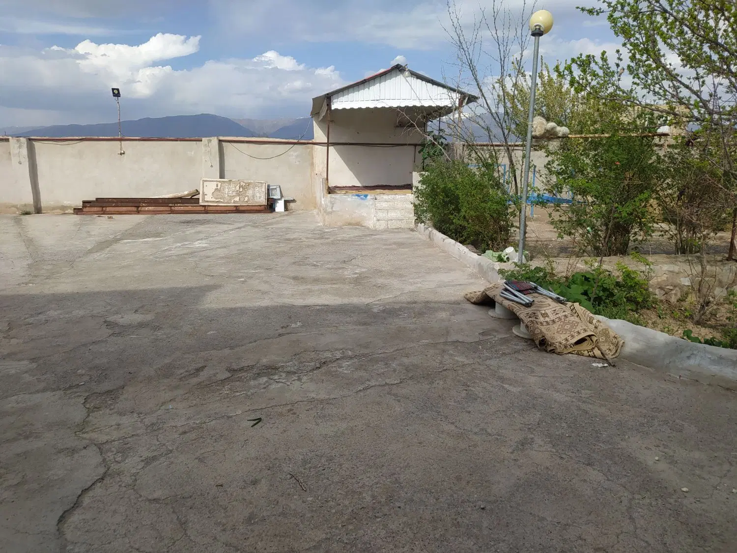 باغ فروشی ادرس بلوار شهدا روستای حکیم اباد
