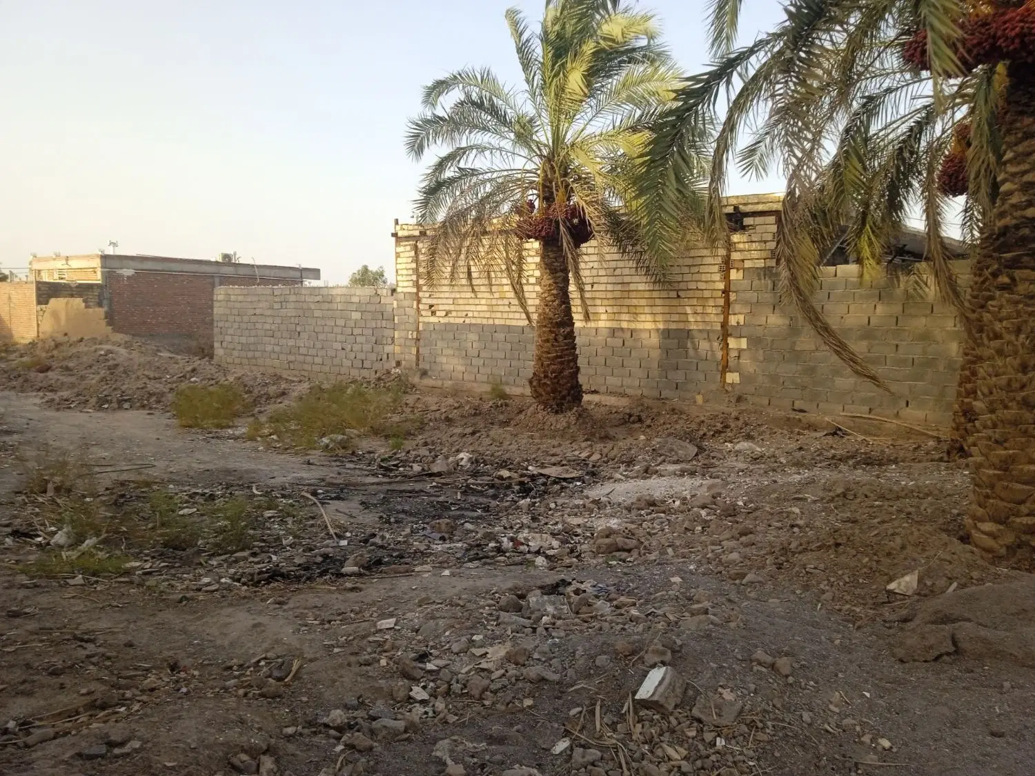 زمین فروشی